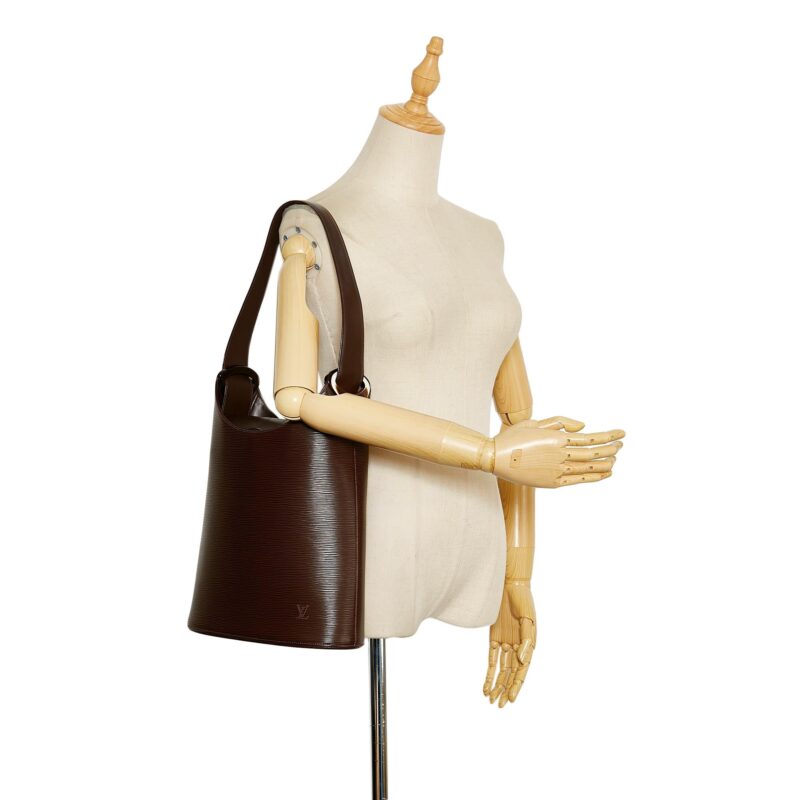 Louis Vuitton Epi Sac Verseau (SHG-36880) AWE - Image 4