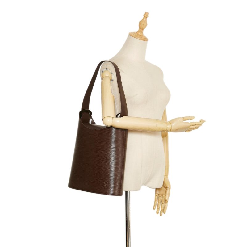 Louis Vuitton Epi Sac Verseau (SHG-KBIomN) AWE - Image 4