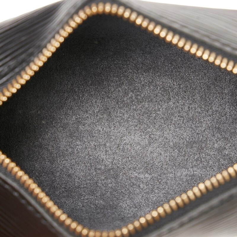 Louis Vuitton Epi Soufflot Pochette (SHG-31308) AWE - Image 5