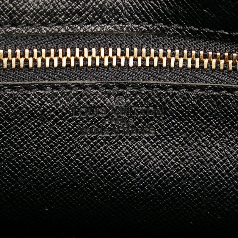 Louis Vuitton Epi Trocadero 24 (SHG-31399) AWE - Image 6