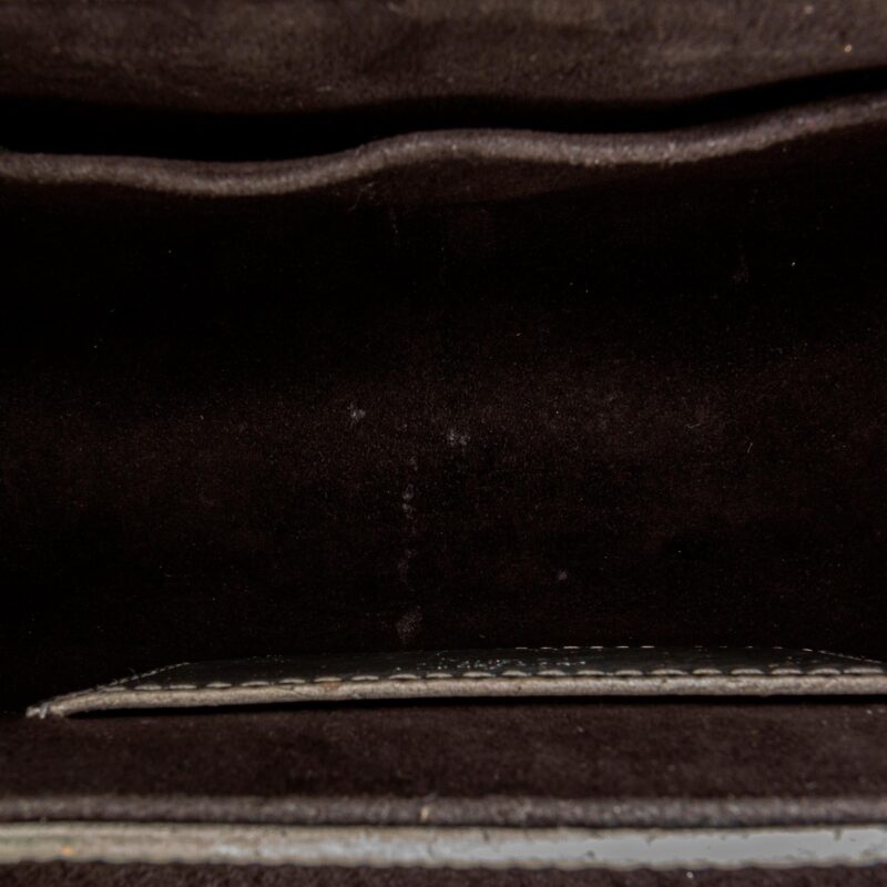 Louis Vuitton Epi Twist Crossbody Bag (SHG-UdHvt4) AWE - Image 4
