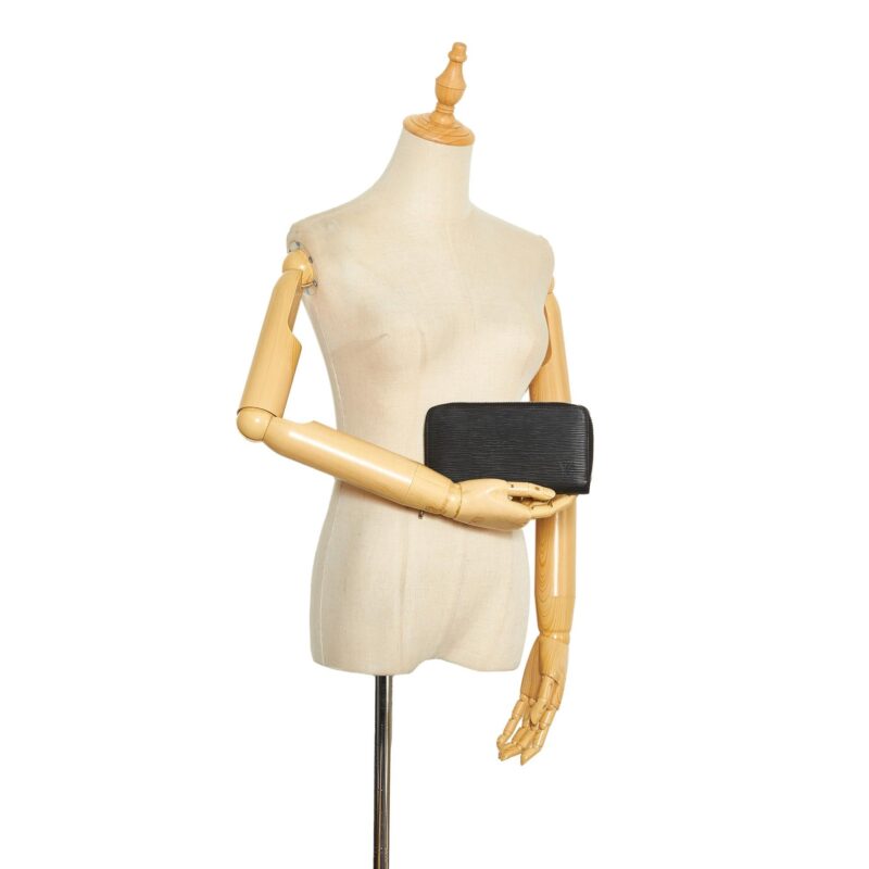 Louis Vuitton Epi Zippy Long Wallet (SHG-qDjuJj) AWE - Image 9