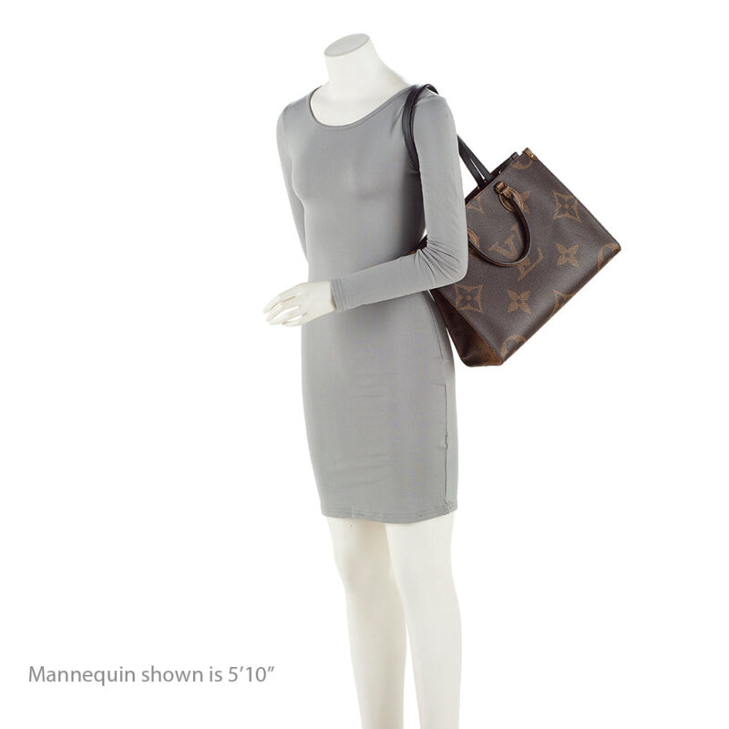 Louis Vuitton Giant Monogram Canvas Onthego MM Tote (SHF-22343) AWE - Image 4