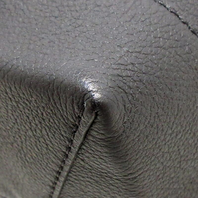 Louis Vuitton LockMe Backpack (SHG-uKWaci) AWE - Image 11