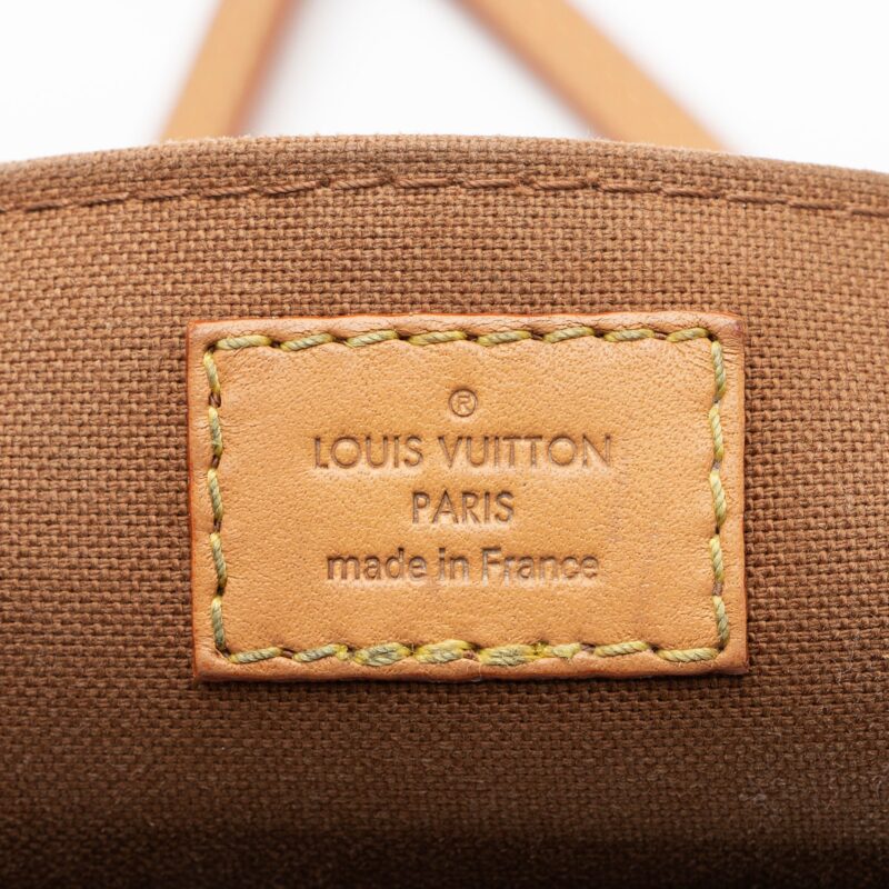 Louis Vuitton Monogram Canvas Petit Sac Plat Shoulder Bag (SHF-NcP7wa) AWE - Image 7