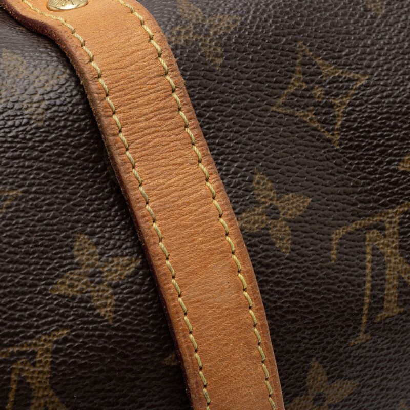 Louis Vuitton Monogram Canvas Saumur 30 Messenger Bag (SHF-0asoJo) AWE - Image 16