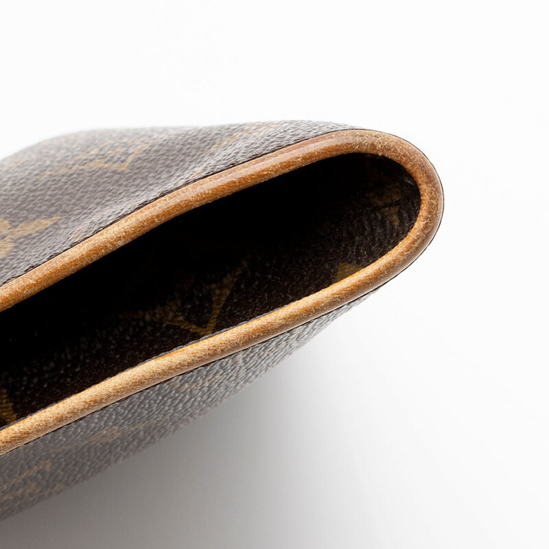 Louis Vuitton Monogram Canvas Sophie Clutch (SHF-21302) AWE - Image 15