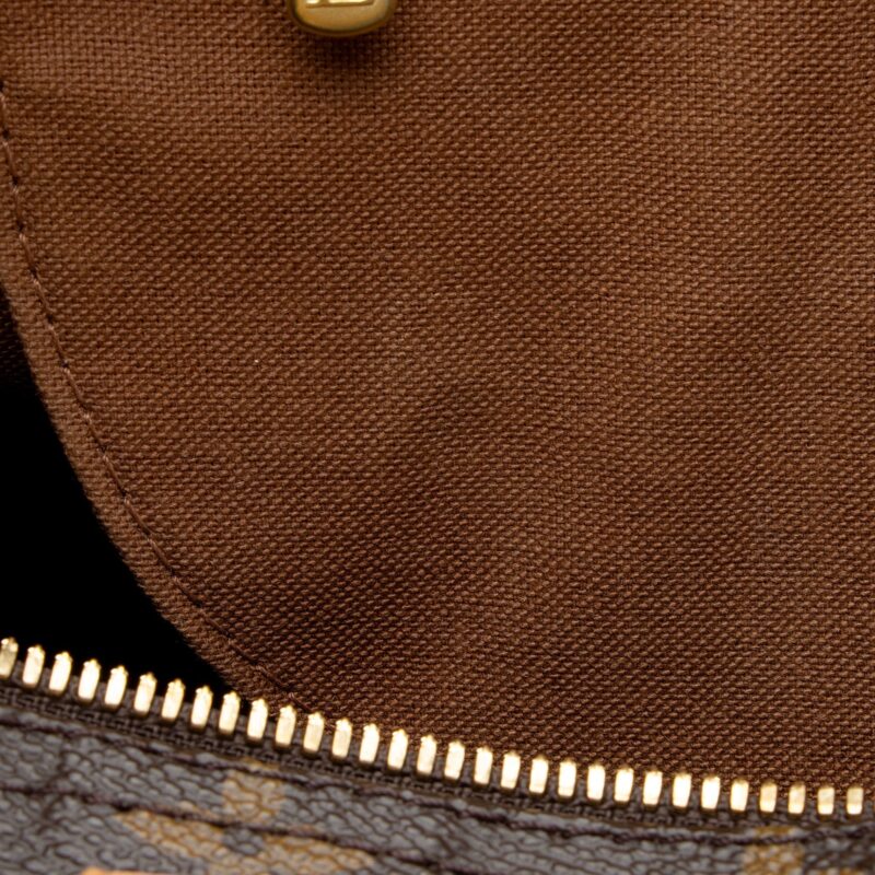 Louis Vuitton Monogram Canvas Speedy Bandouliere 40 Satchel (SHF-sorosO) AWE - Image 12