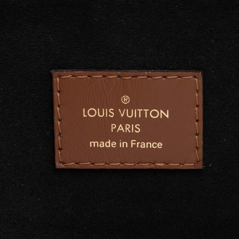 Louis Vuitton Monogram Canvas V Tote MM (SHF-xfJRm0) AWE - Image 6