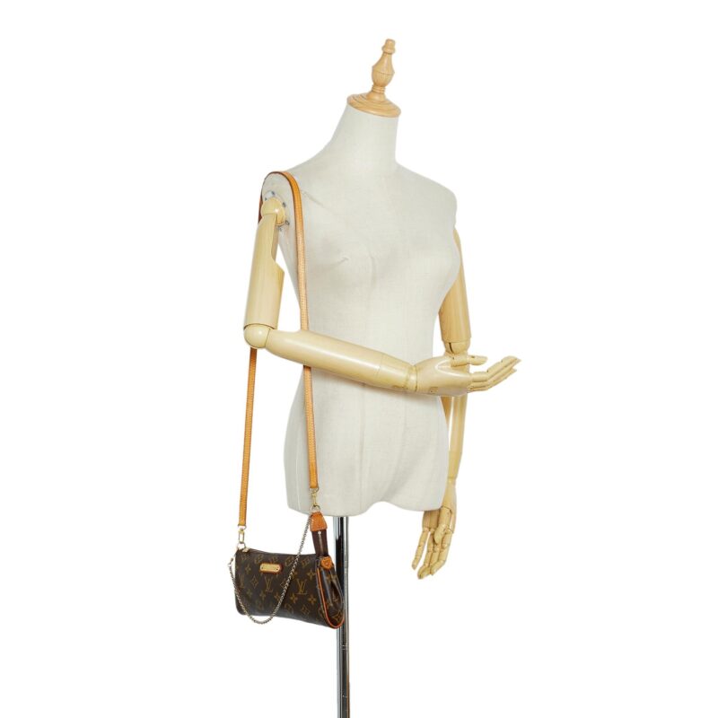 Louis Vuitton Monogram Eva (SHG-QkMBRK) AWE - Image 9