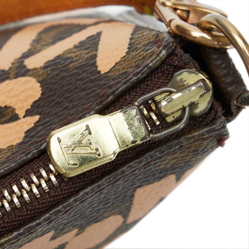 Louis Vuitton Monogram Graffiti Pochette Accessoires (SHG-uPkKxv) AWE - Image 9