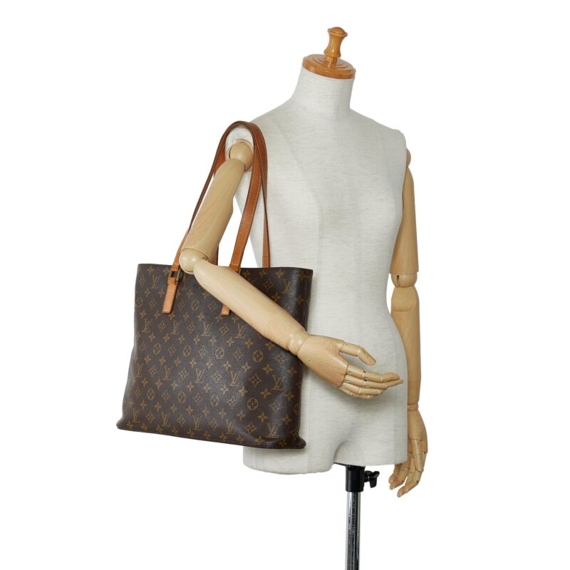Louis Vuitton Monogram Luco (SHG-gAV1hK) AWE - Image 4