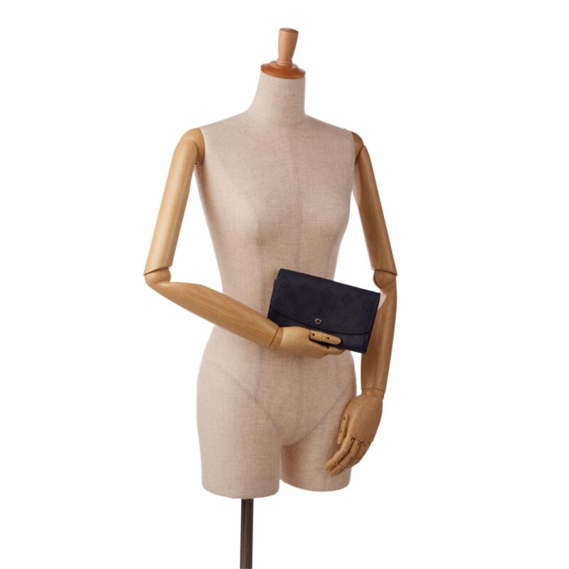 Louis Vuitton Monogram Mahina Portefeuille Iris (SHG-dY2PNb) AWE - Image 4