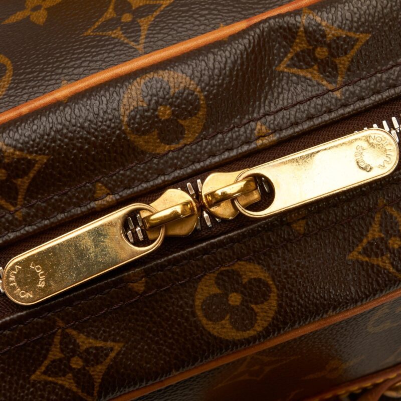Louis Vuitton Monogram Manhattan GM (SHG-uqyAGm) AWE - Image 8