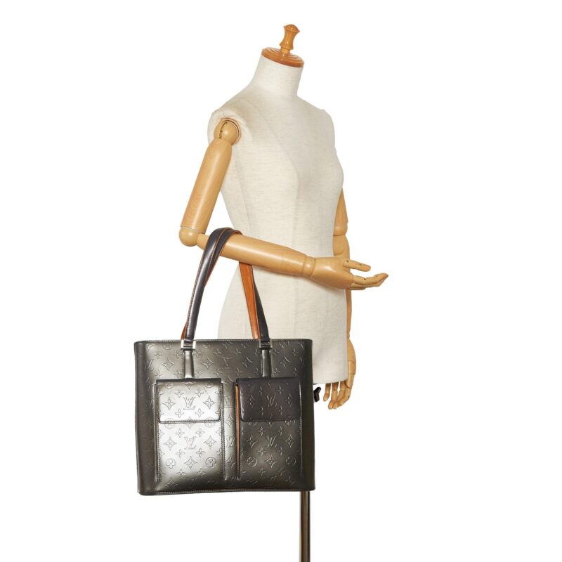 Louis Vuitton Monogram Mat Wilwood (SHG-oKw19a) AWE - Image 4