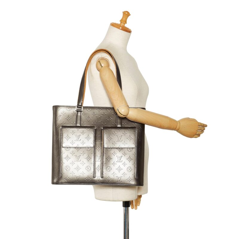 Louis Vuitton Monogram Mat Wilwood (SHG-y8LP5B) AWE - Image 4