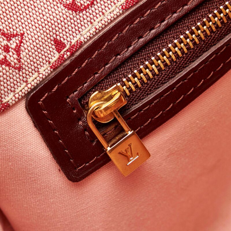 Louis Vuitton Monogram Mini Lin Mary Kate Besace (SHG-33545) AWE - Image 8