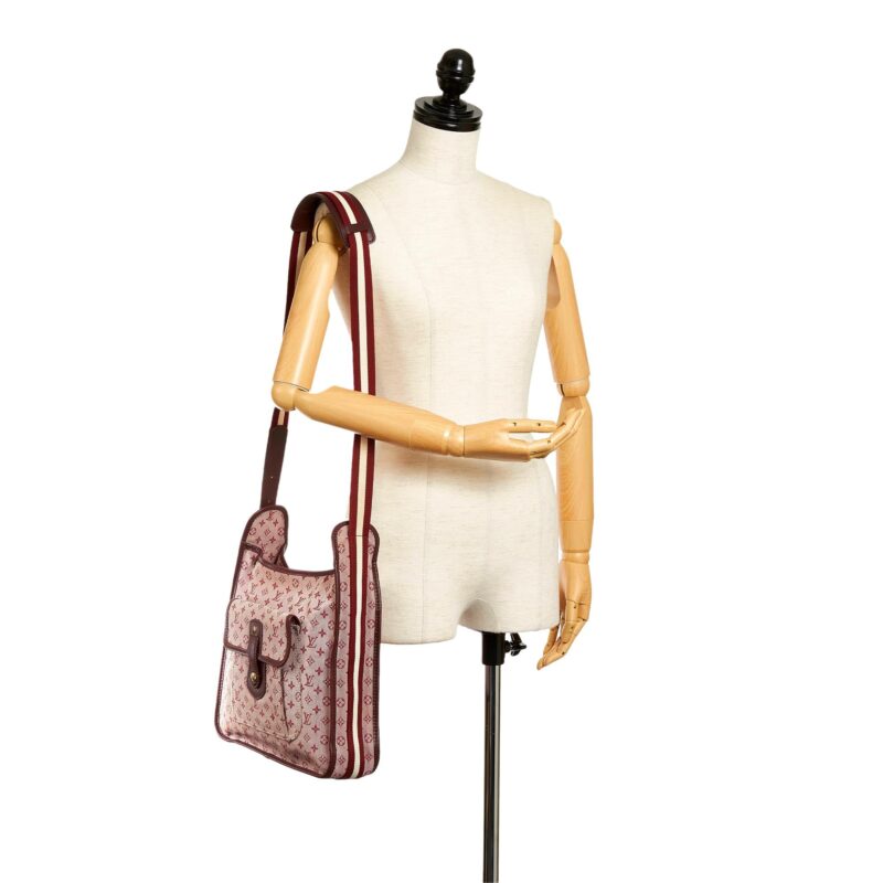 Louis Vuitton Monogram Mini Lin Mary Kate Besace (SHG-33545) AWE - Image 4