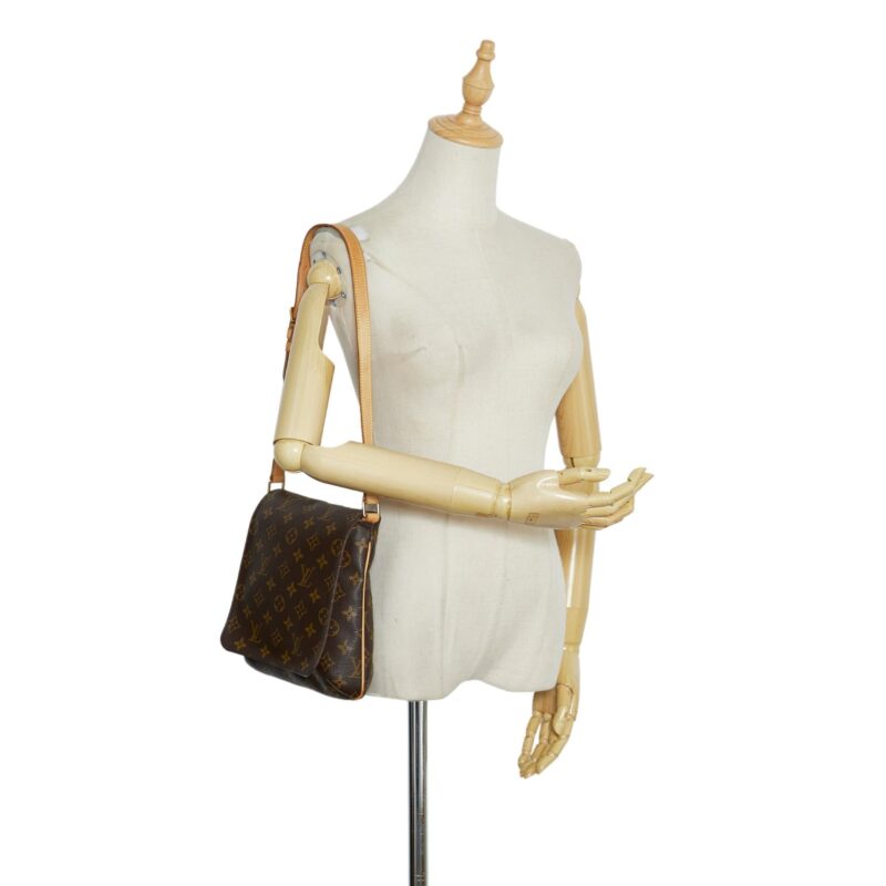 Louis Vuitton Monogram Musette Salsa (SHG-cVPZyB) AWE - Image 4