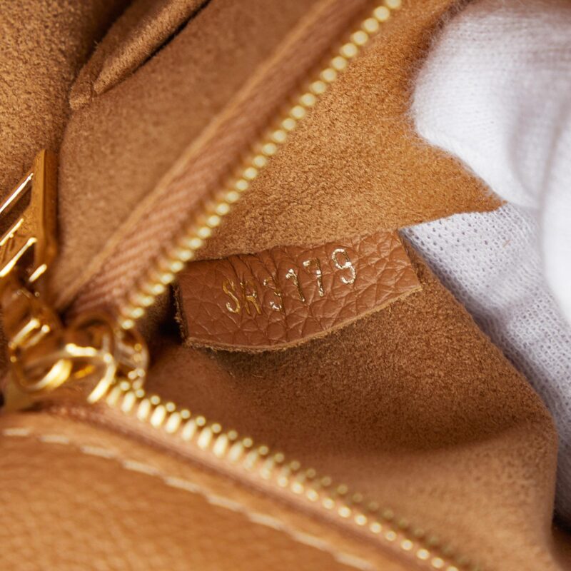 Louis Vuitton Monogram On My Side MM (SHG-C7r5xs) AWE - Image 7