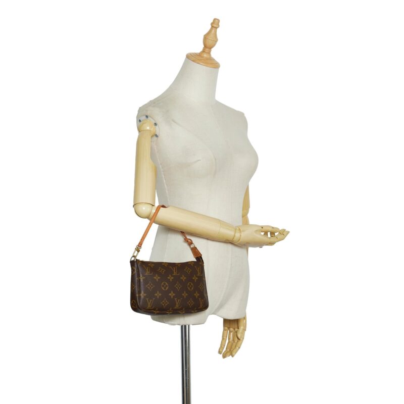 Louis Vuitton Monogram Pochette Accessoires (SHG-qmBqHL) AWE - Image 4