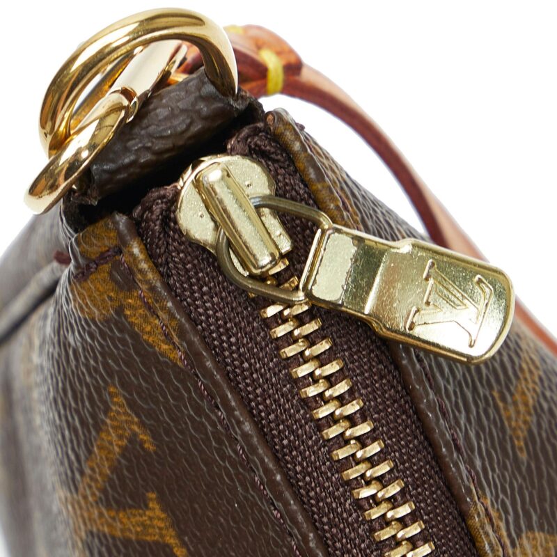 Louis Vuitton Monogram Pochette Accessoires (SHG-Jov92n) AWE - Image 8