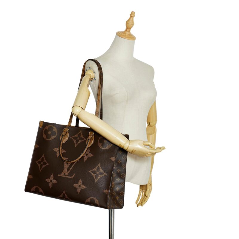 Louis Vuitton Monogram Reverse Giant Onthego GM (SHG-1N6HHY) AWE - Image 4