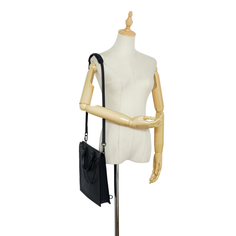 Louis Vuitton Monogram Taurillon Sac Plat (SHG-V5Sv6X) AWE - Image 4