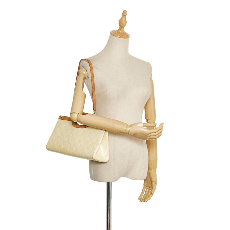 Louis Vuitton Monogram Vernis Roxbury Drive (SHG-35253) AWE - Image 9