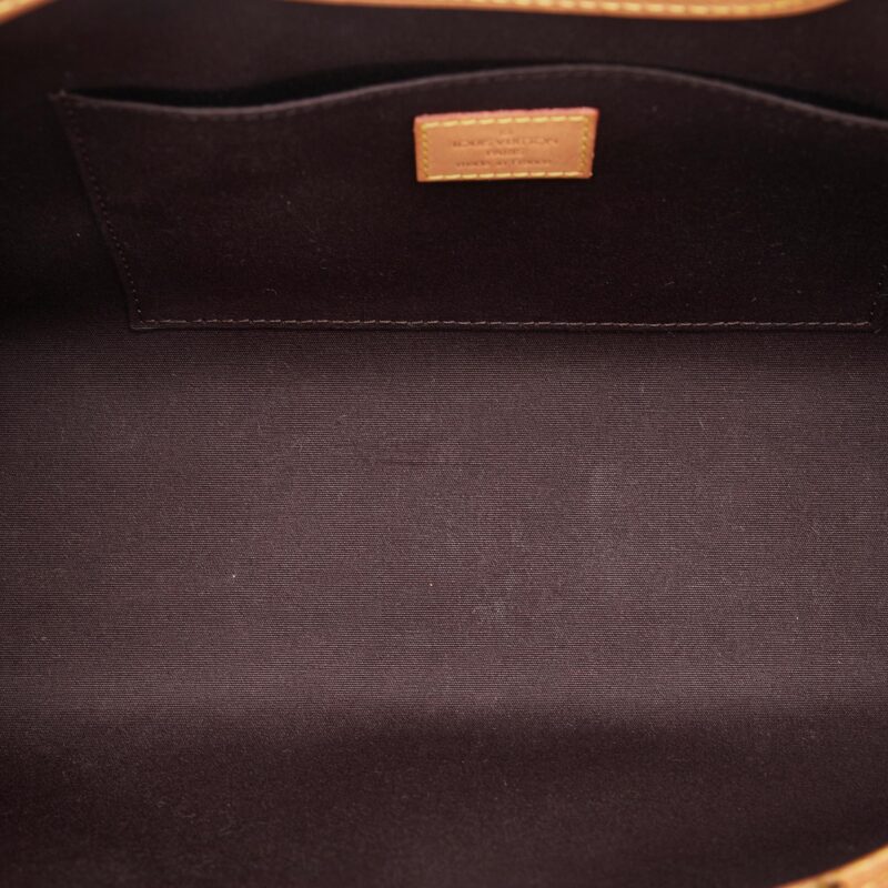 Louis Vuitton Monogram Vernis Roxbury Drive (SHG-W3D9Oh) AWE - Image 5