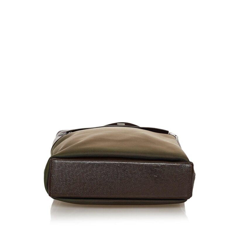 Louis Vuitton Taiga Beloukha (SHG-33800) AWE - Image 3