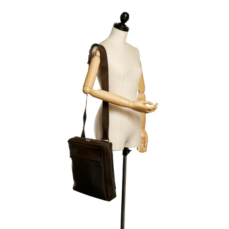 Louis Vuitton Taiga Beloukha (SHG-33800) AWE - Image 4