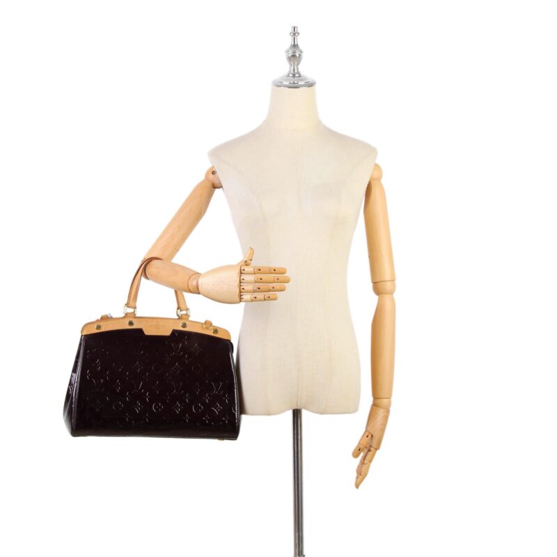 Louis Vuitton Vernis Brea MM (SHG-x4OvqC) AWE - Image 4