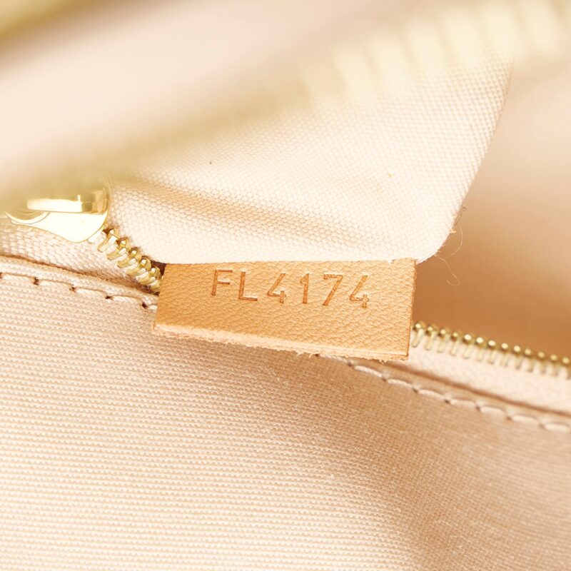 Louis Vuitton Vernis Lockit PM (SHG-slWIOV) AWE - Image 8