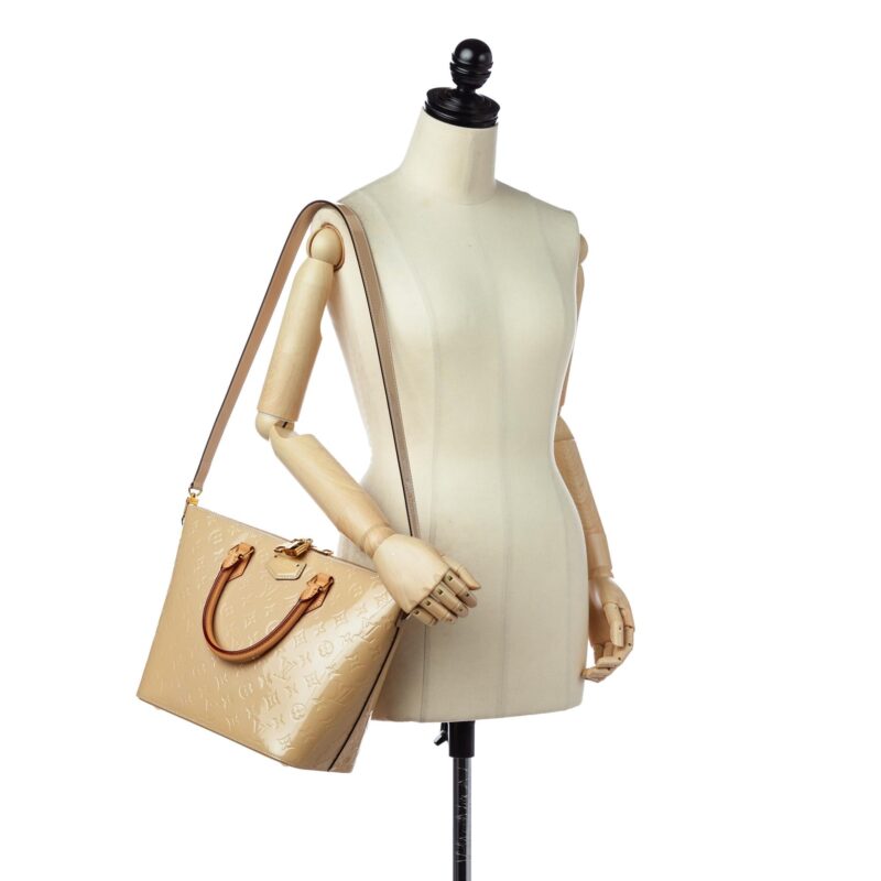 Louis Vuitton Vernis Montebello MM (SHG-34330) AWE - Image 5