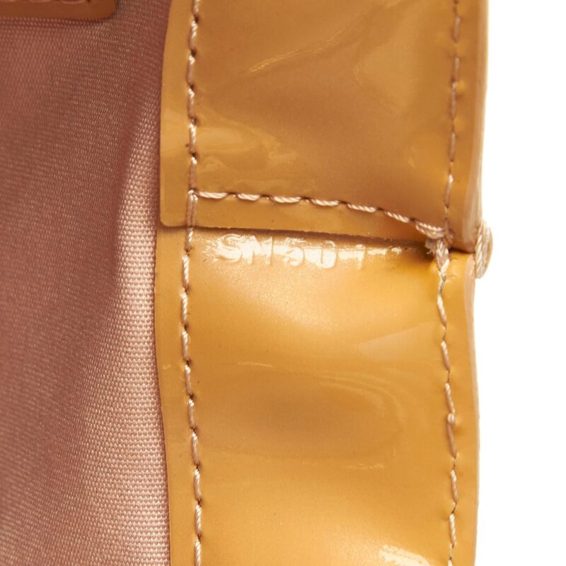 Louis Vuitton Vernis Wilshire PM (SHG-32142) AWE - Image 7
