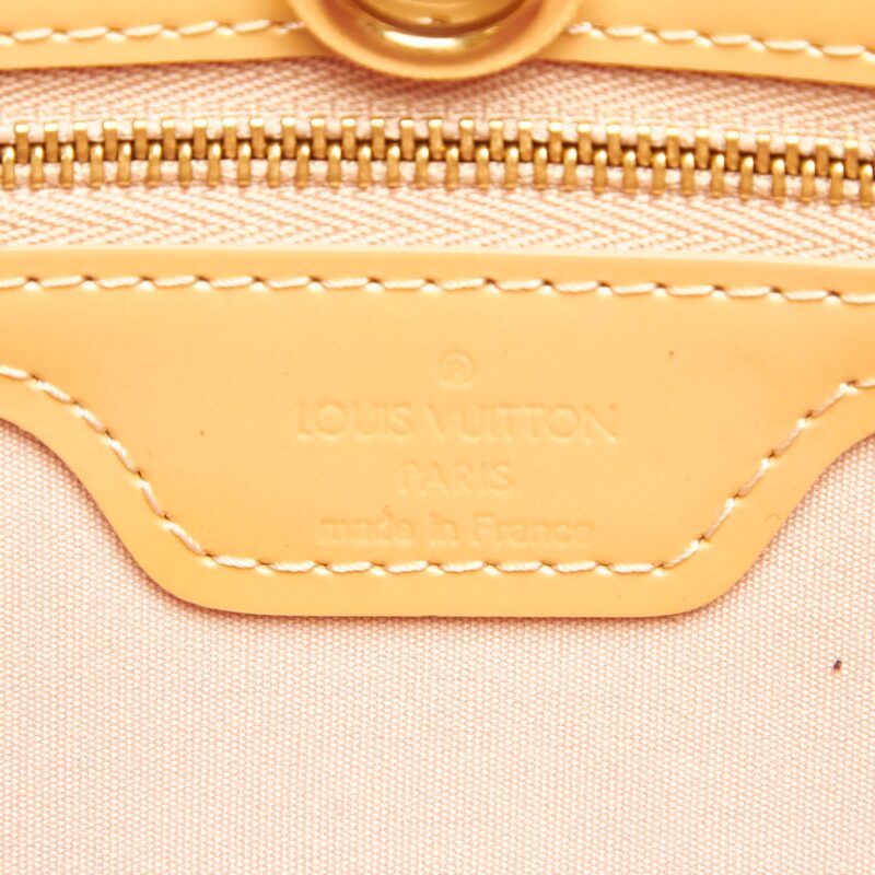 Louis Vuitton Vernis Wilshire PM (SHG-32142) AWE - Image 6