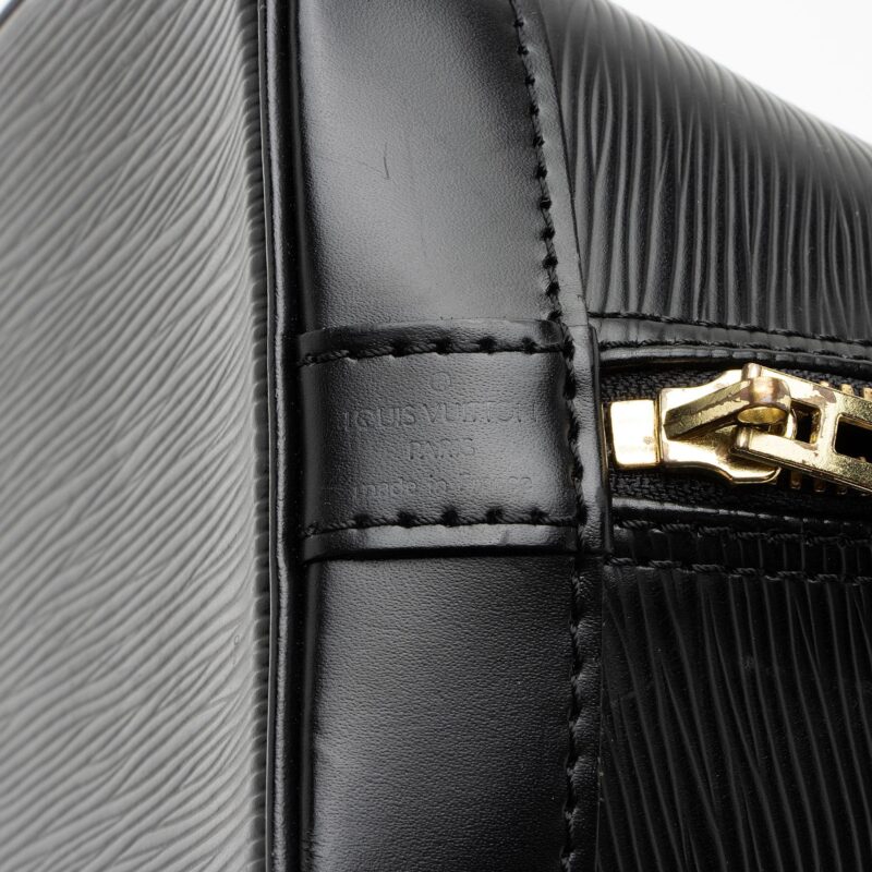 Louis Vuitton Vintage Epi Leather Alma PM Satchel (SHF-UHUqye) AWE - Image 7