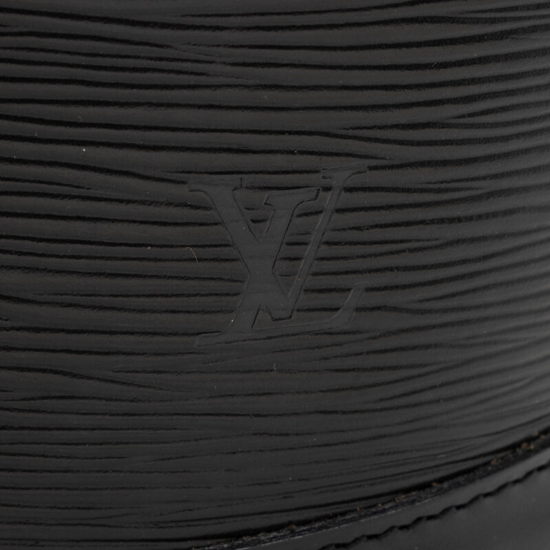 Louis Vuitton Vintage Epi Leather Cluny Shoulder Bag (SHF-15940) AWE - Image 8