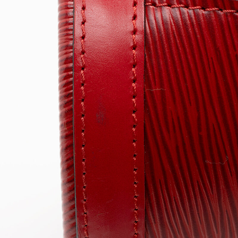 Louis Vuitton Vintage Epi Leather Cluny Shoulder Bag (SHF-19545) AWE - Image 10