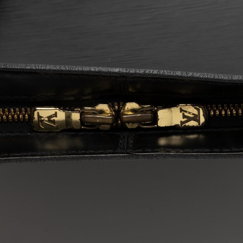 Louis Vuitton Vintage Epi Leather Lussac Tote (SHF-yuM2Ln) AWE - Image 8