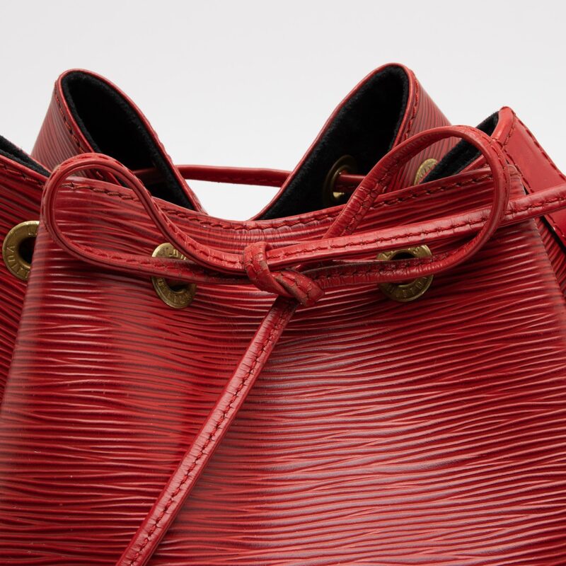 Louis Vuitton Vintage Epi Leather Petit Noe Shoulder Bag (SHF-e5Ys4C) AWE - Image 16
