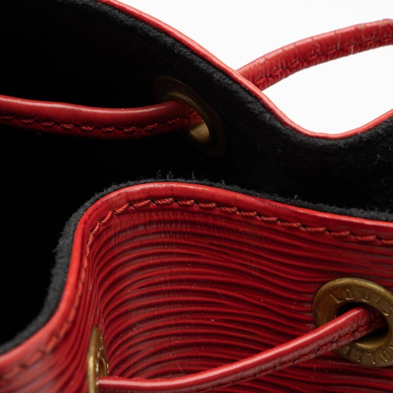 Louis Vuitton Vintage Epi Leather Petit Noe Shoulder Bag (SHF-e5Ys4C) AWE - Image 10