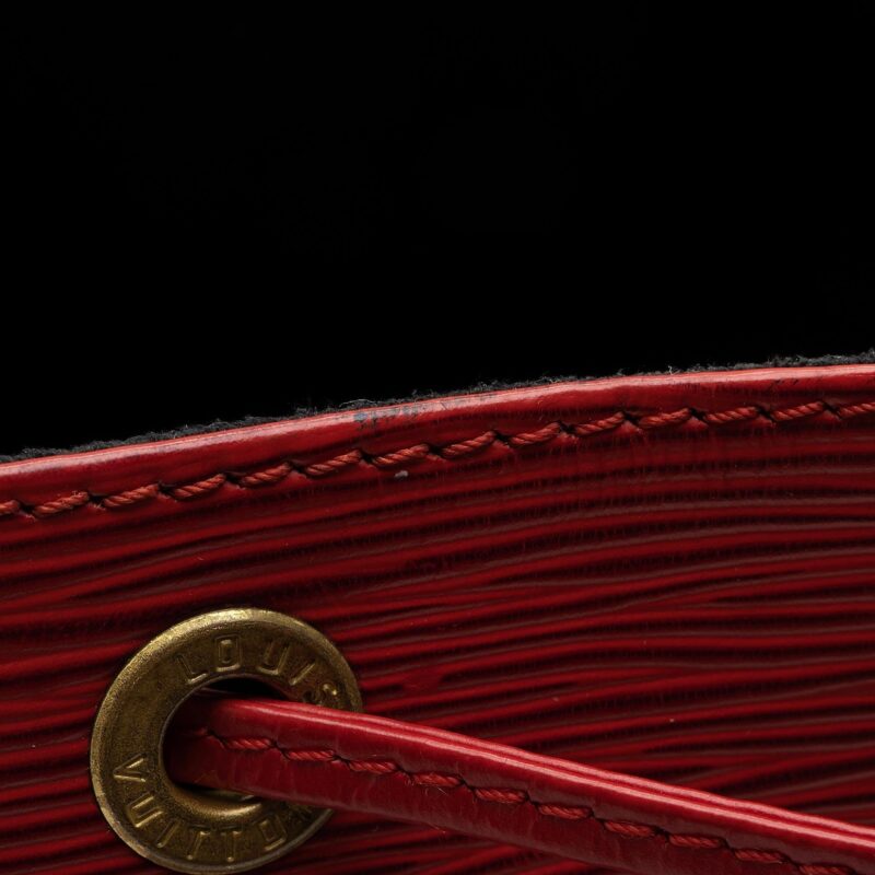 Louis Vuitton Vintage Epi Leather Petit Noe Shoulder Bag (SHF-e5Ys4C) AWE - Image 11