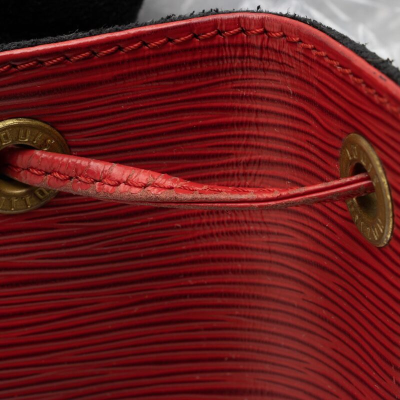Louis Vuitton Vintage Epi Leather Petit Noe Shoulder Bag (SHF-e5Ys4C) AWE - Image 12