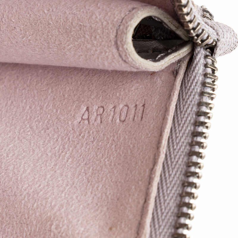 Louis Vuitton Vintage Epi Leather Pochette 21 Accessoires (SHF-17456) AWE - Image 4