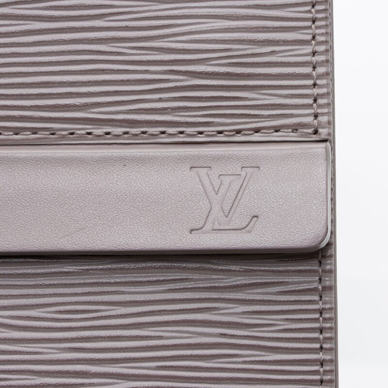 Louis Vuitton Vintage Epi Leather Ramatuelle Shoulder Bag (SHF-eP03uT) AWE - Image 8