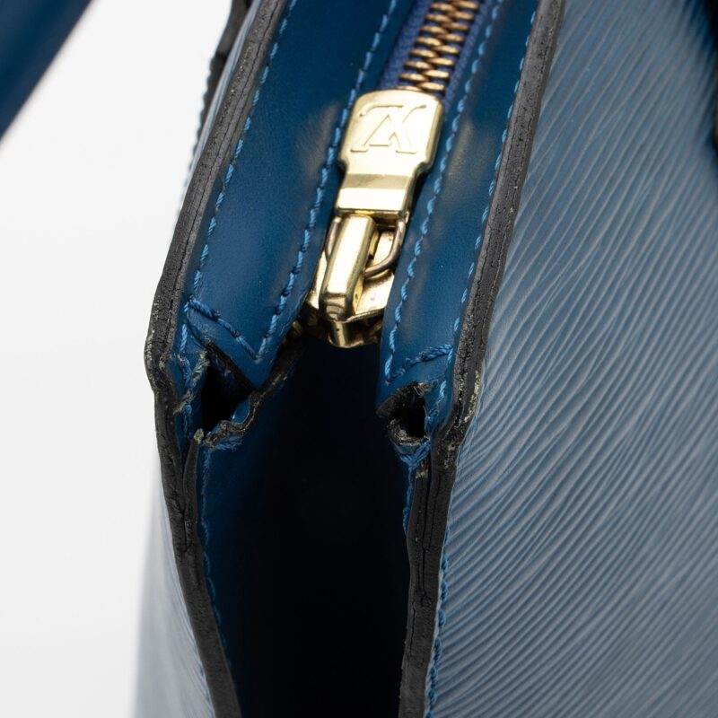 Louis Vuitton Vintage Epi Leather St. Jacques GM Shoulder Bag (SHF-gtFoLI) AWE - Image 17