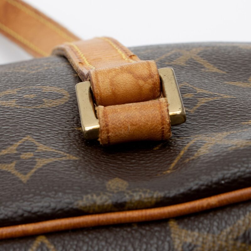 Louis Vuitton Vintage Monogram Canvas Cite MM Shoulder Bag (SHF-rVfRsp) AWE - Image 13