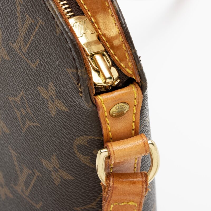 Louis Vuitton Vintage Monogram Canvas Drouot Shoulder Bag (SHF-xmJdvQ) AWE - Image 8